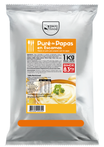 Paquete de puré de papas en escamas (1 kg) de Macro Food, etiqueta naranja con ingredientes y fotografía de puré servido con perejil (texto en español)